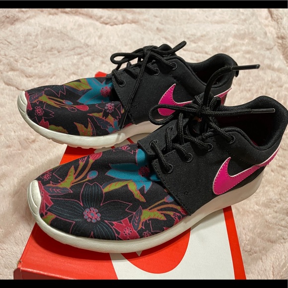 Rare Nike roshe run rosherun Aloha pack flower print black pink blue - Picture 6 of 10